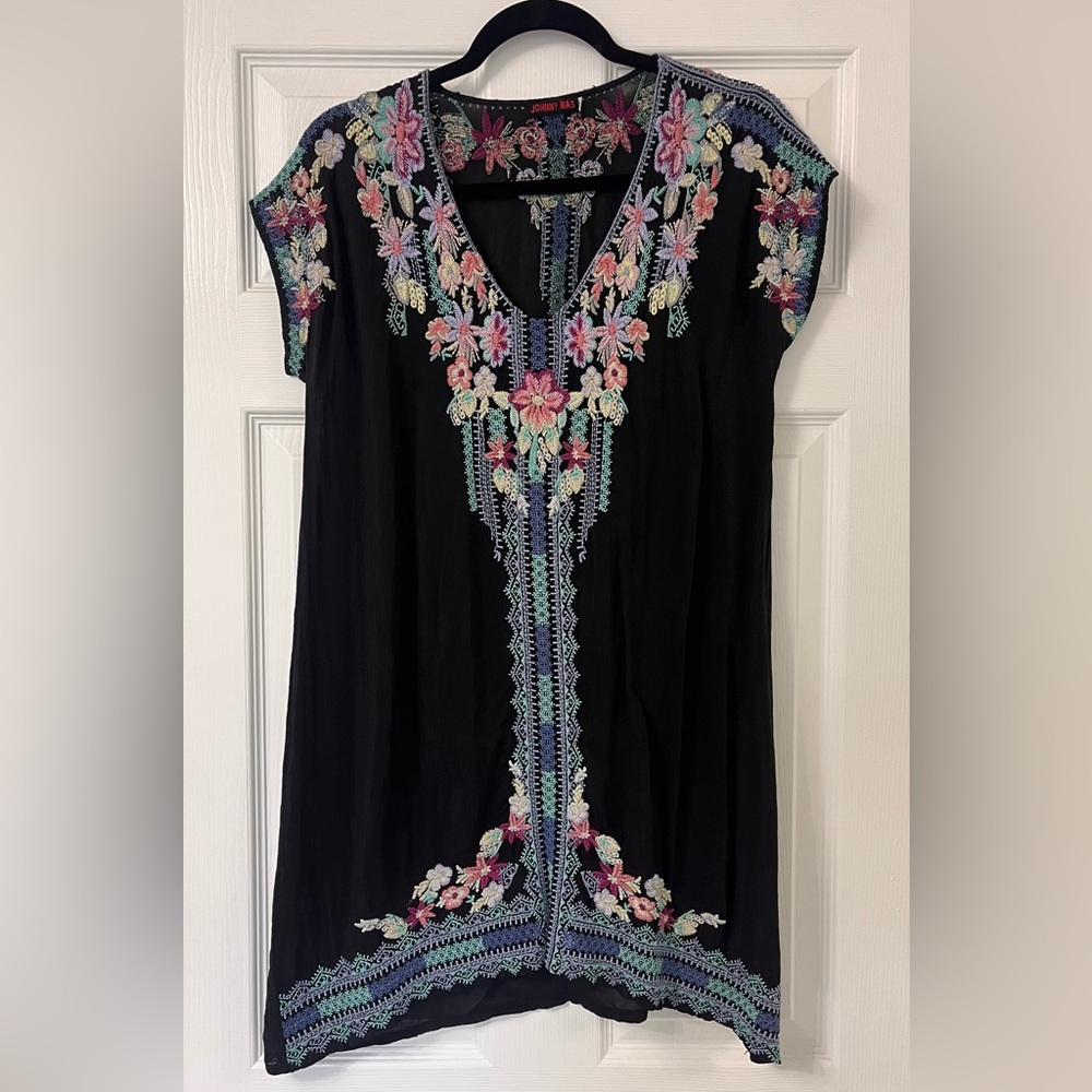 JOHNNY WAS TUNIC- pre-owned- mint conditions